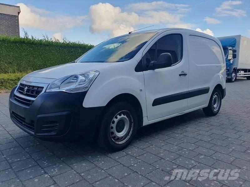 Peugeot Partner Dobozos