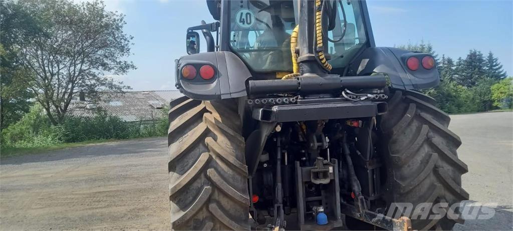 Valtra T130 Traktorok