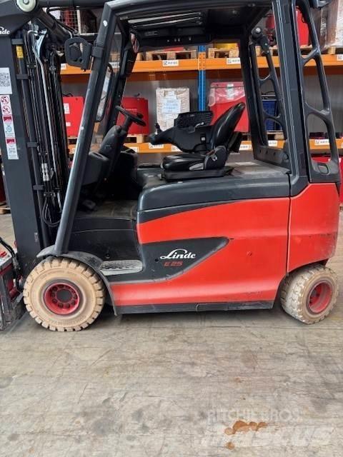 Linde E25/600HL Elektromos targoncák
