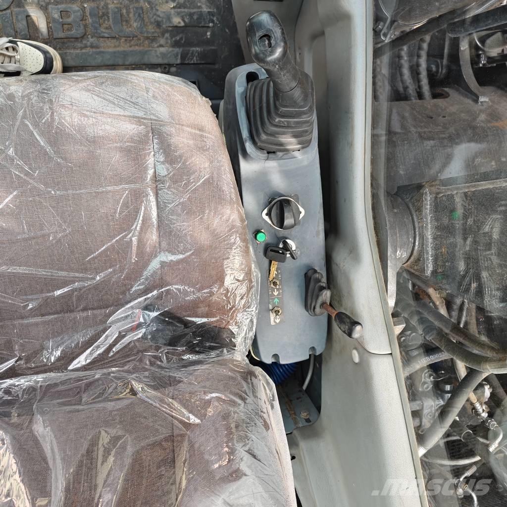 Hyundai R 150 W Gumikerekes kotrók