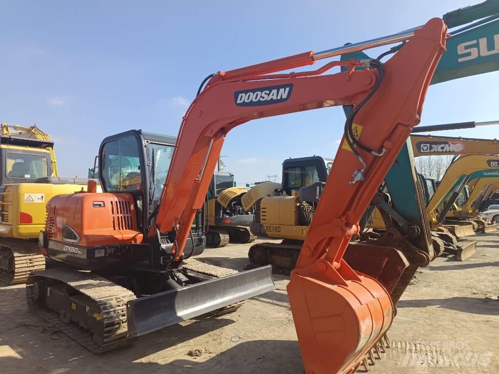 Doosan DX60-9C Lánctalpas kotrók