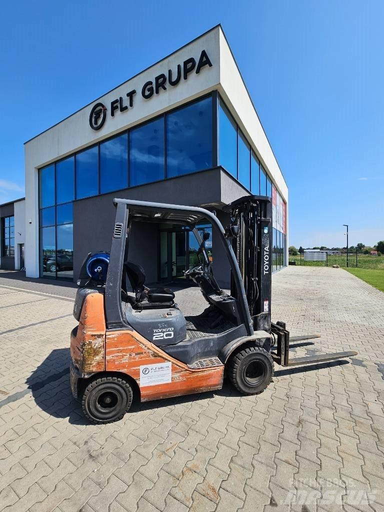 Toyota 02-8 FGKF 20 Gázüzemű targoncák