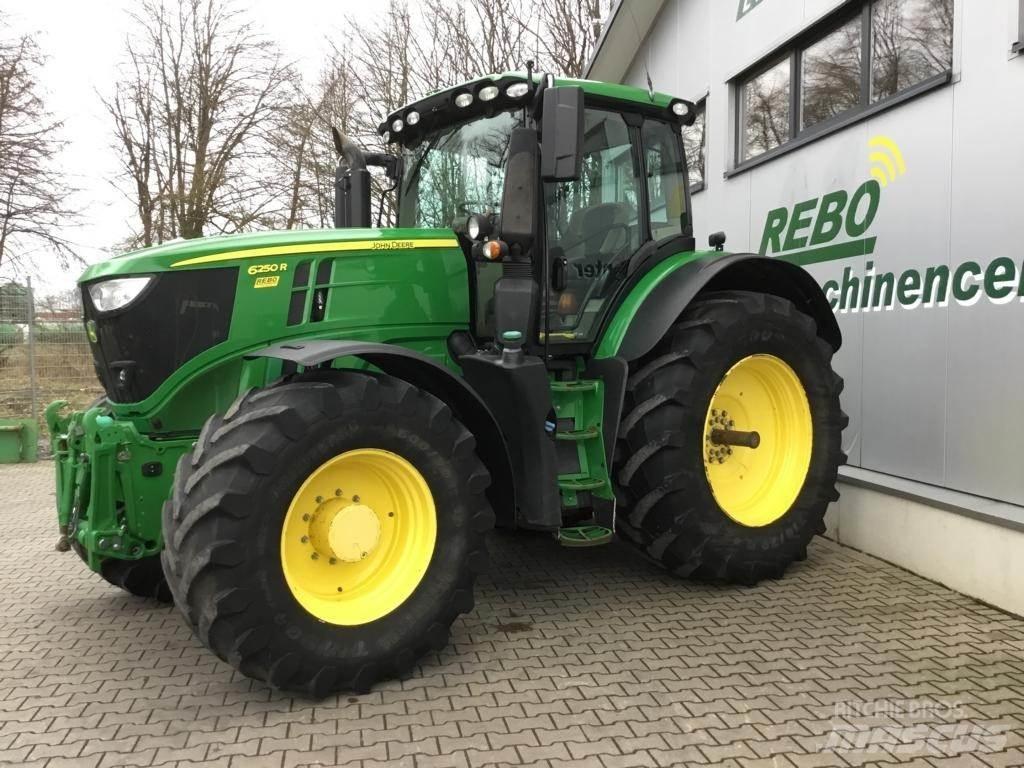 John Deere 6250R Traktorok