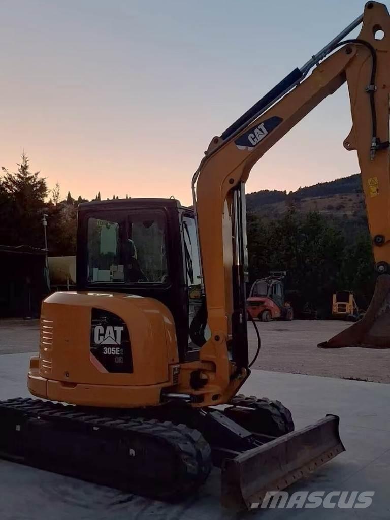 CAT 305E2CR Mini kotrók < 7t