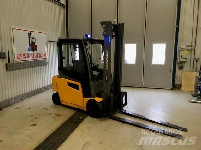 Jungheinrich EFG 320 Elektromos targoncák