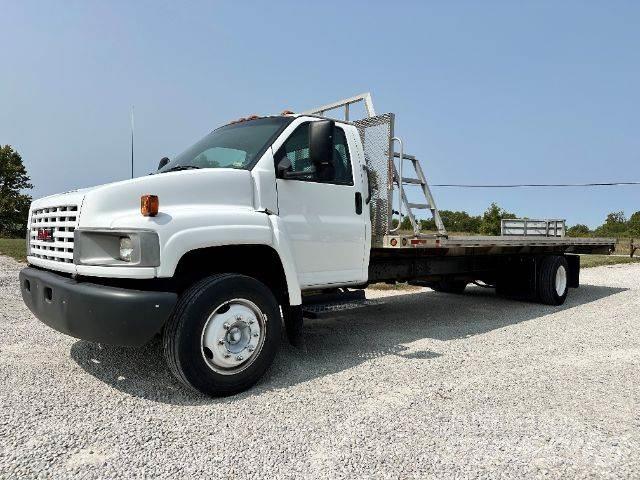 GMC 5500 Platós / Ponyvás teherautók