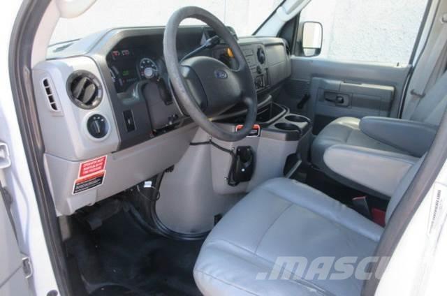Ford E350 Műszaki mentők