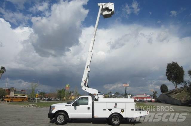 Ford F350 Műszaki mentők
