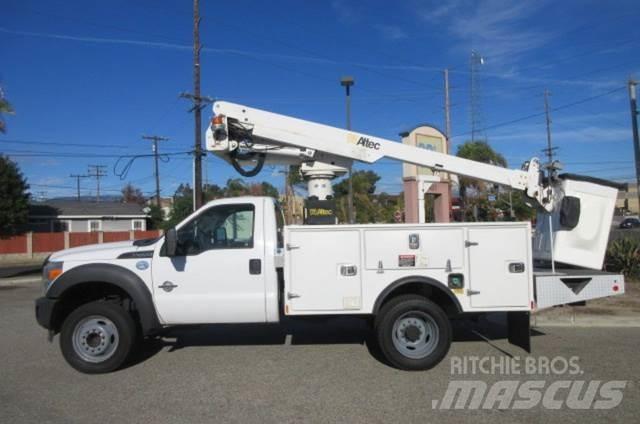 Ford F450 Műszaki mentők