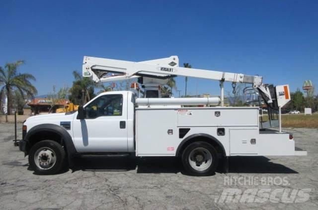 Ford F450 Teherautóra szerelt emelők és állványok