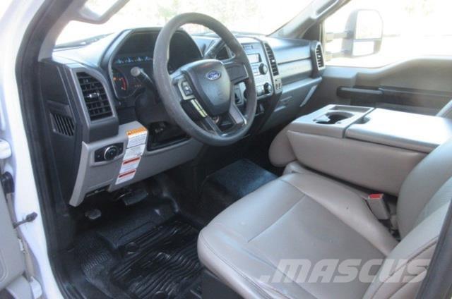 Ford F550 Műszaki mentők