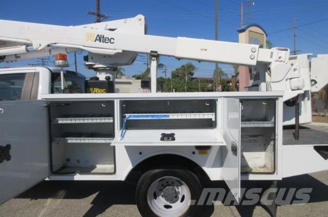 Ford F550 Műszaki mentők