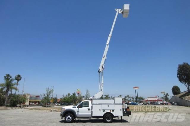 Ford F550 Műszaki mentők