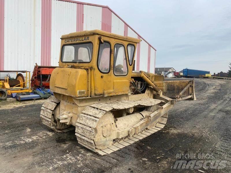 CAT D4D lánctalpas dózerek