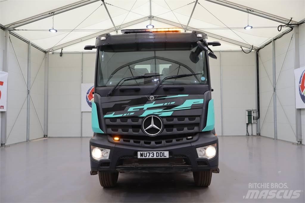 Mercedes-Benz AROCS 3240 Billenő teherautók