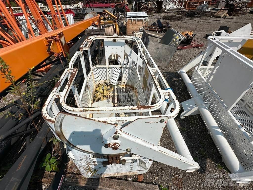 Altec  Daru tertozékok és felszerelések