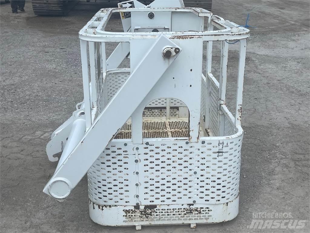 Altec  Daru tertozékok és felszerelések