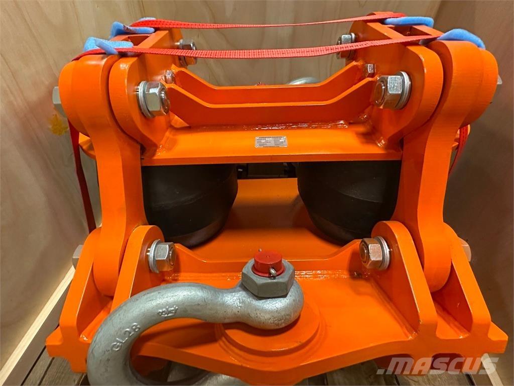  Finaros Egyéb daruk