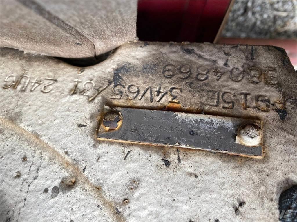 Terex  Emelők, csörlők és anyagfelvonók