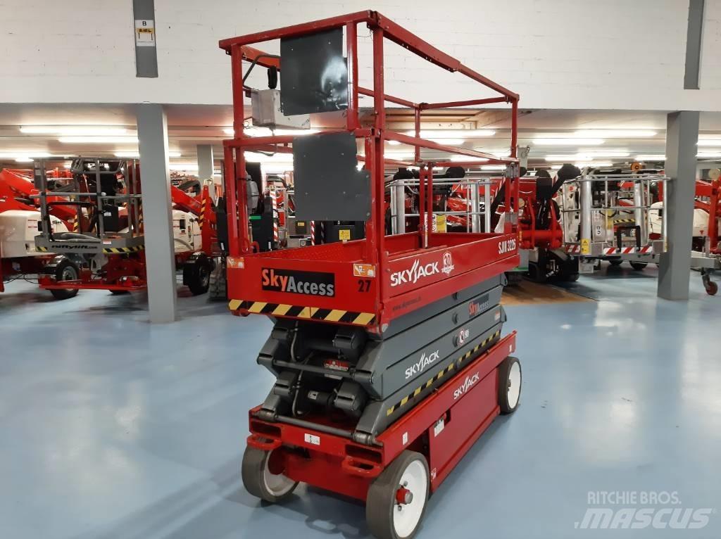 SkyJack SJIII 3226 Ollós emelők