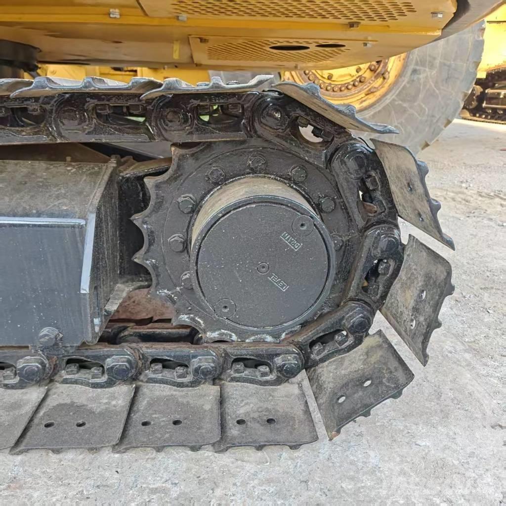 Komatsu PC 56 Mini kotrók < 7t