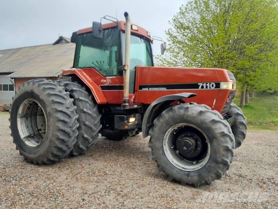 Case IH Magnum 7110 Traktorok