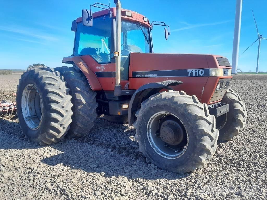 Case IH Magnum 7110 Traktorok