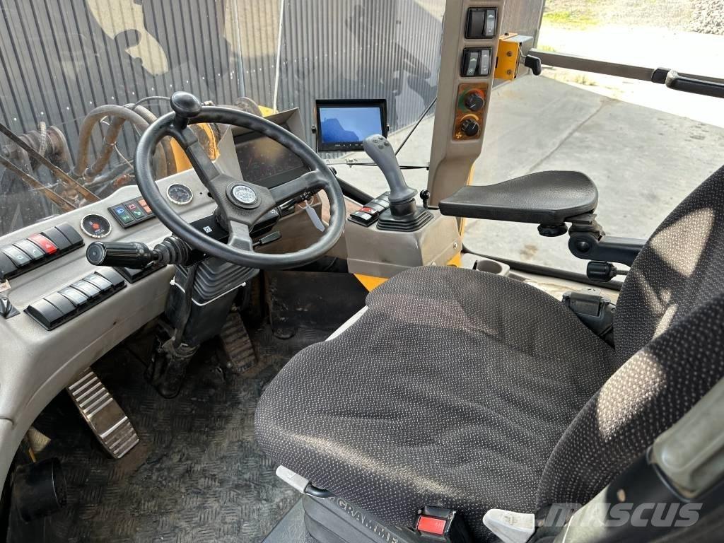 Ljungby L 9 Gumikerekes homlokrakodók