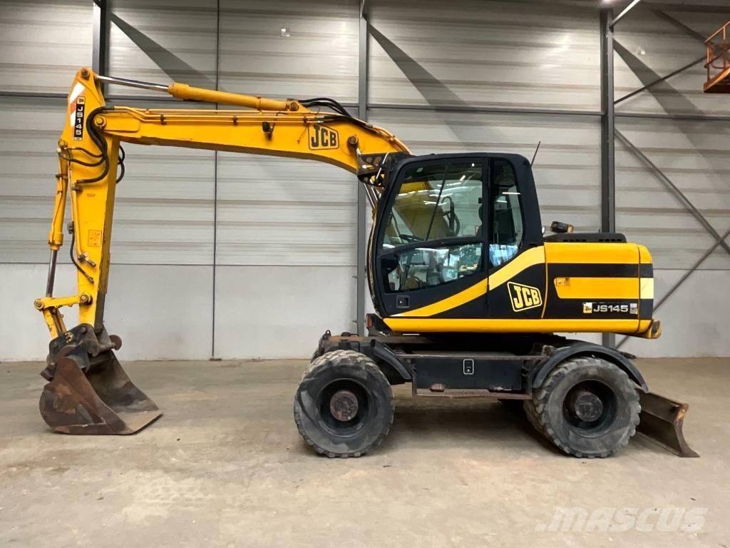 JCB JS 145 W Gumikerekes kotrók