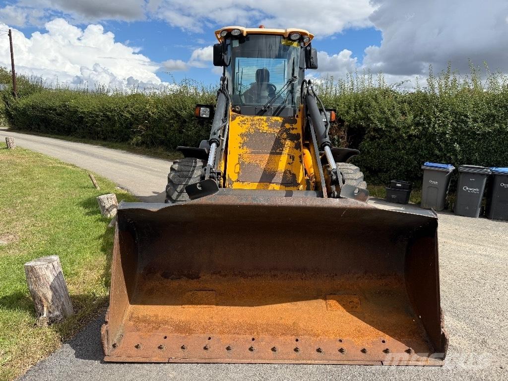 JCB 416 HT Gumikerekes homlokrakodók