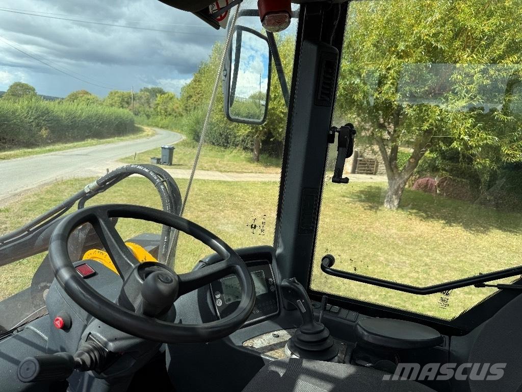 JCB 416 HT Gumikerekes homlokrakodók