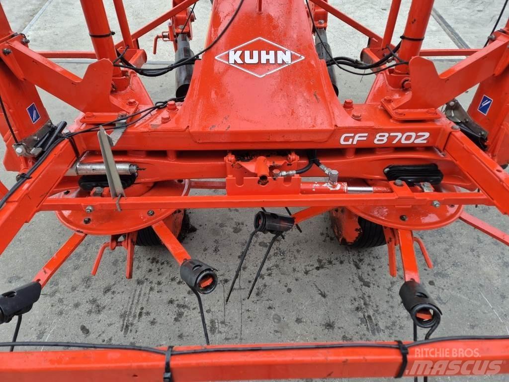 Kuhn 8702 Rendkészítő