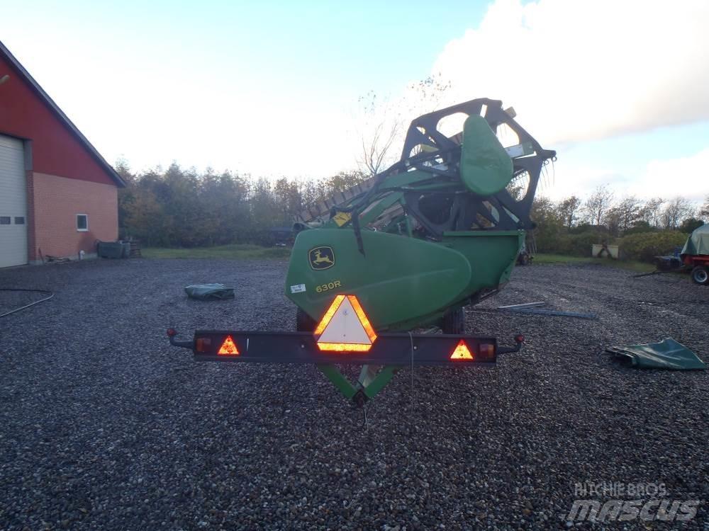 John Deere 630 R Kombájn tartozékok