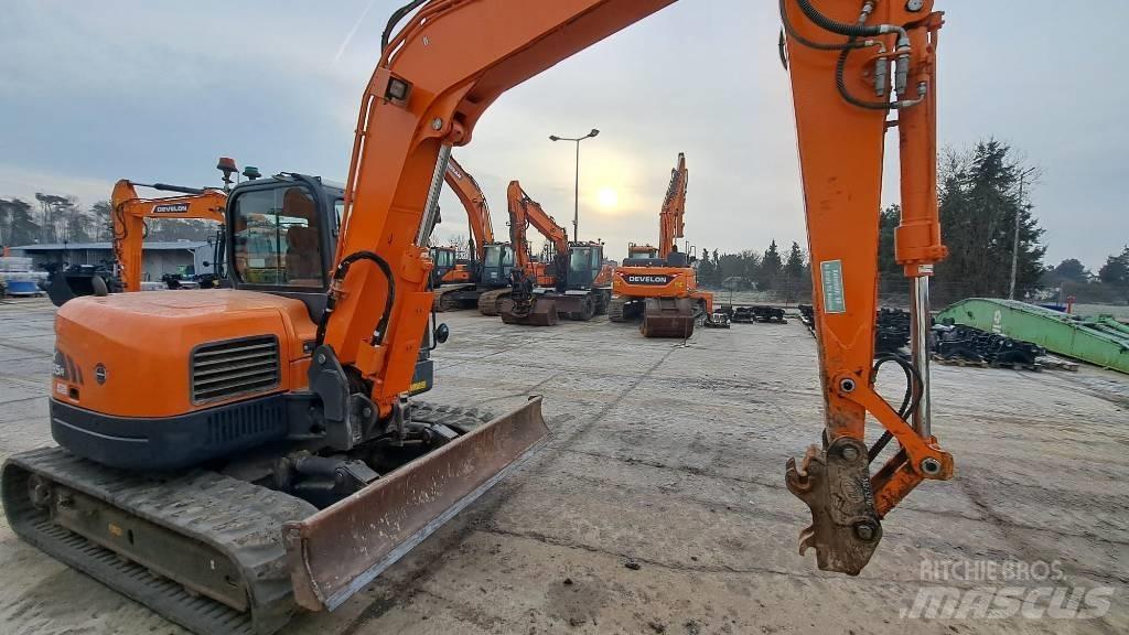 Doosan DX 85 R-3 Közepes (midi) kotrók 7 t - 12 t