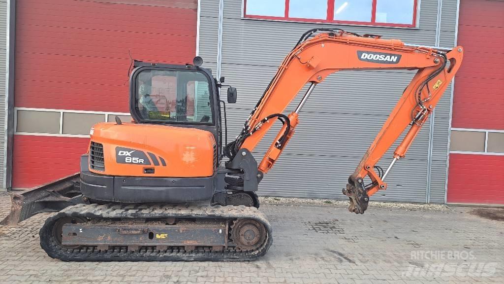 Doosan DX 85 R-3 Közepes (midi) kotrók 7 t - 12 t