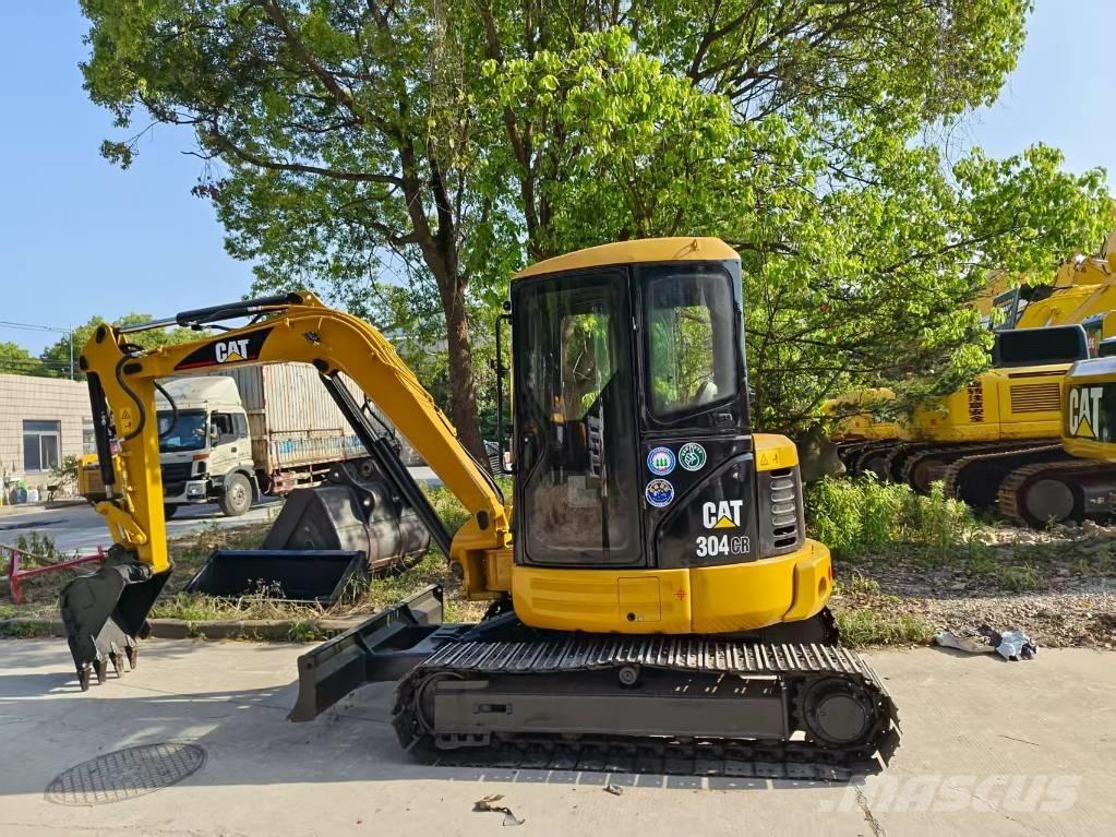 CAT 304 CR Mini kotrók < 7t