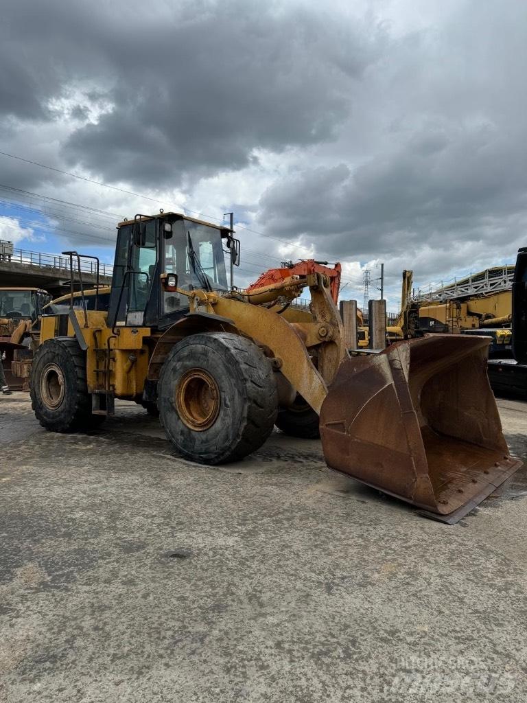 CAT 966 G Gumikerekes homlokrakodók