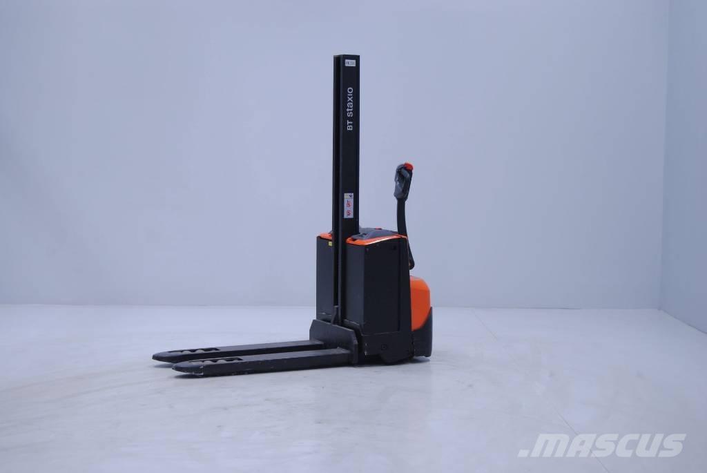 Toyota SWE080L Gyalogkíséretű targonca