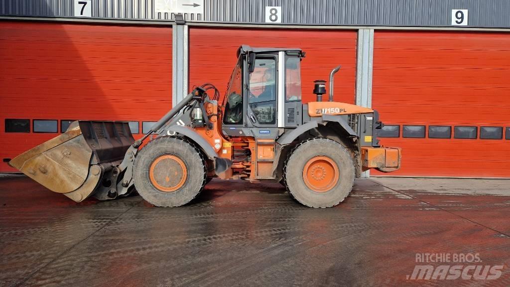 Hitachi ZW 150 PL Gumikerekes homlokrakodók