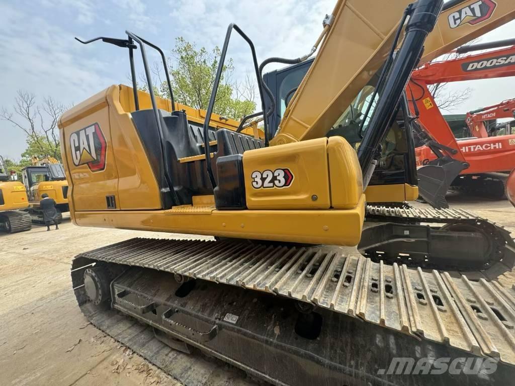 CAT 323 GC Lánctalpas kotrók