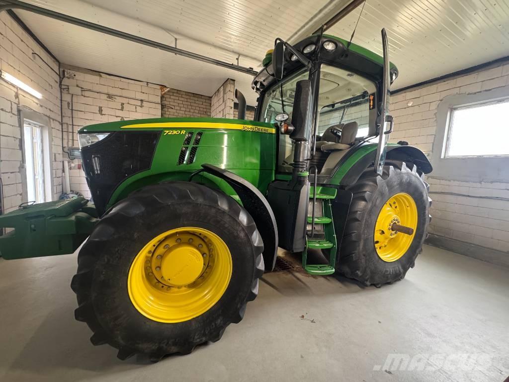 John Deere 7230 R Traktorok