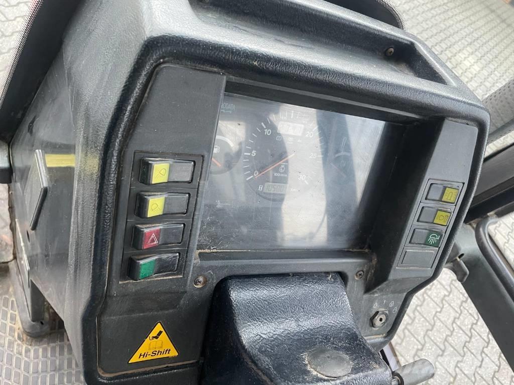 Valtra 6600 tractor Traktorok