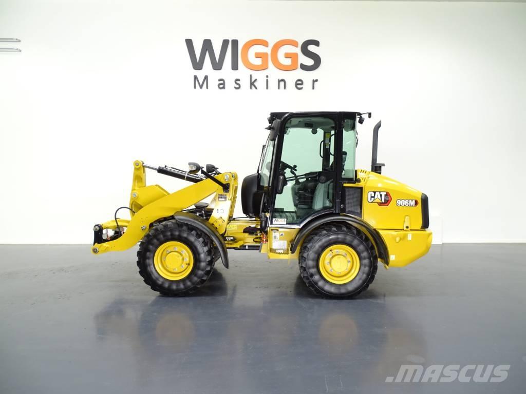 CAT 906M Gumikerekes homlokrakodók