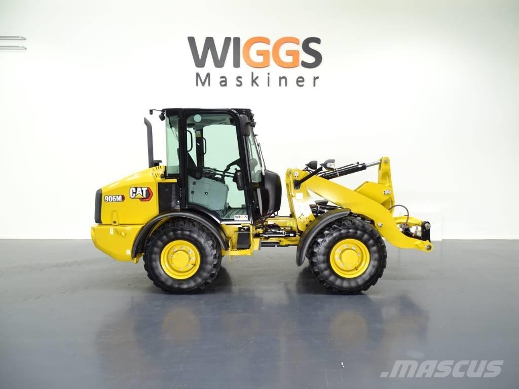 CAT 906M Gumikerekes homlokrakodók