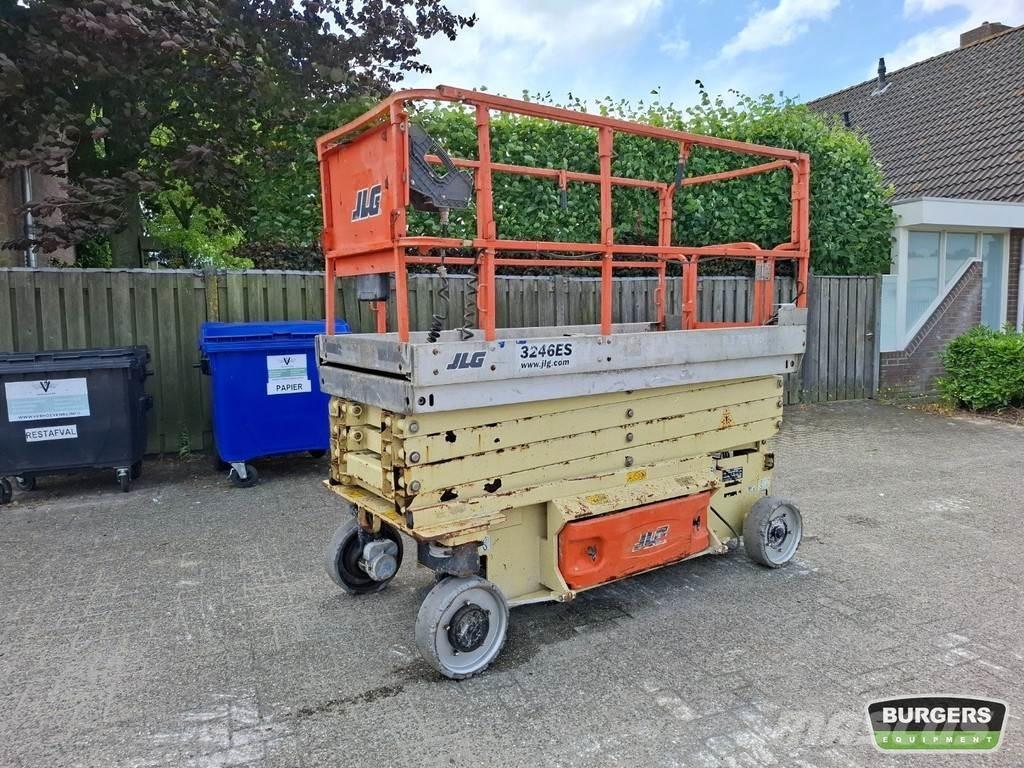 JLG 3246ES Ollós emelők