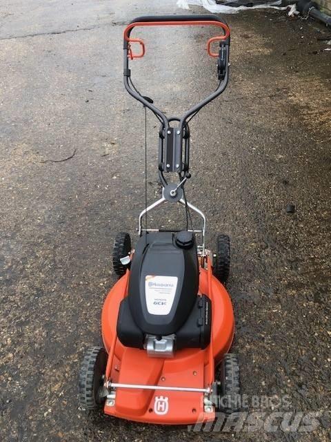 Husqvarna LB553S Tolókaros fűnyírók