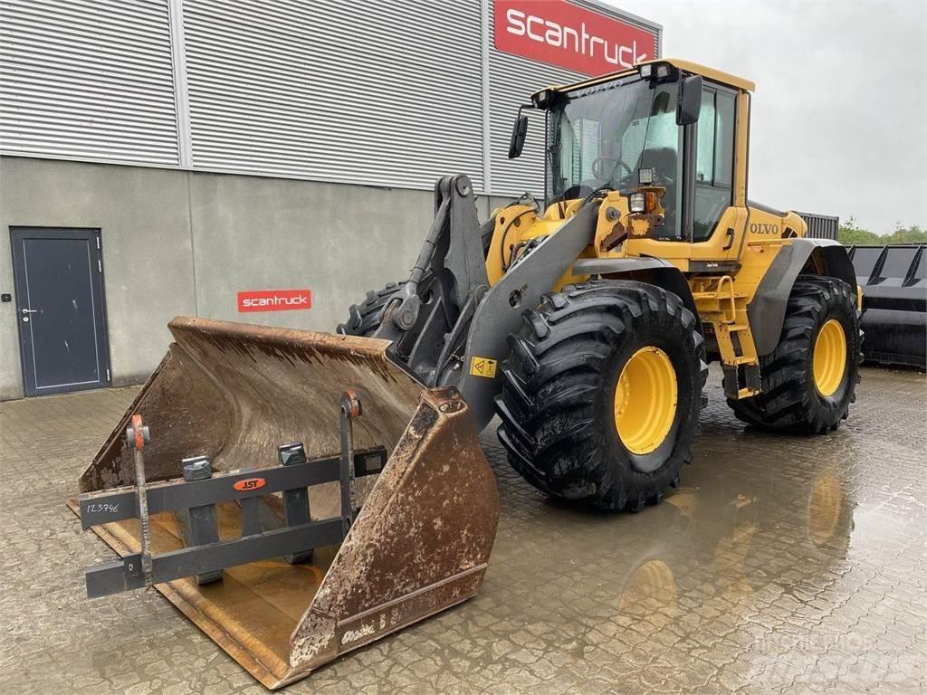 Volvo L90F Gumikerekes homlokrakodók