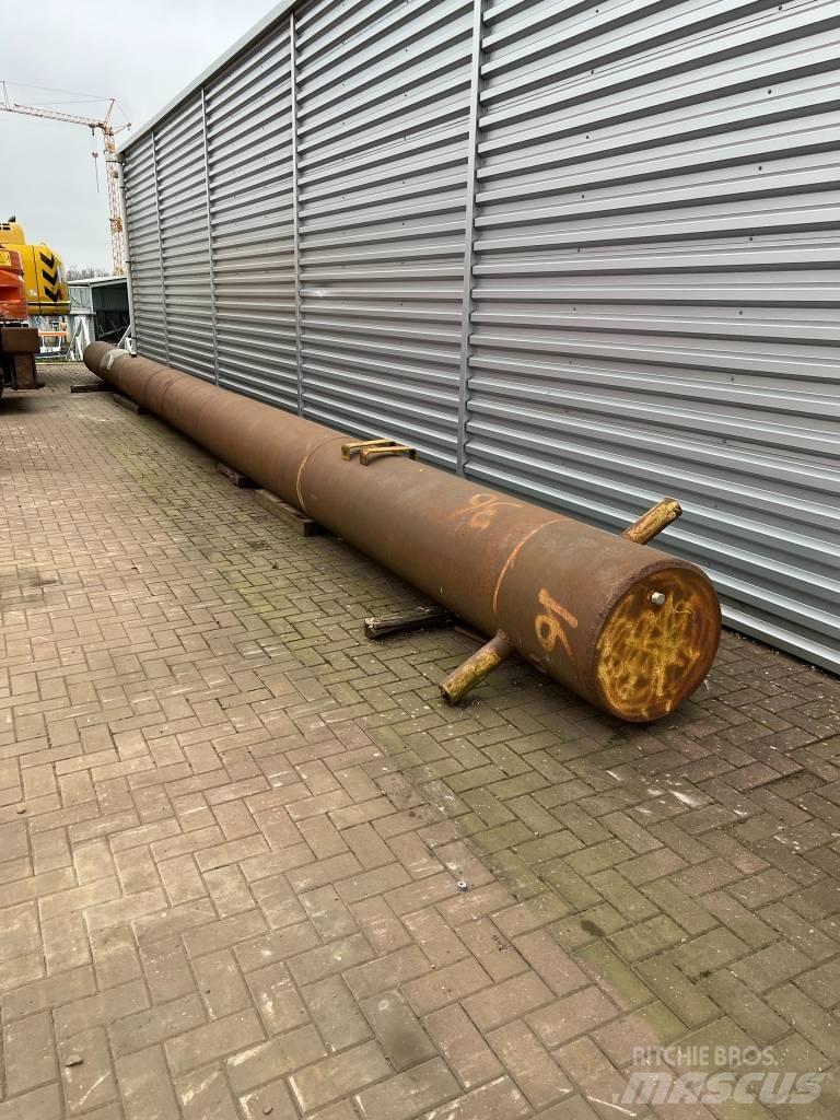  Spud leg 15 meter Tengeri kotrók