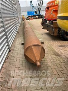  Spud leg 15 meter Tengeri kotrók
