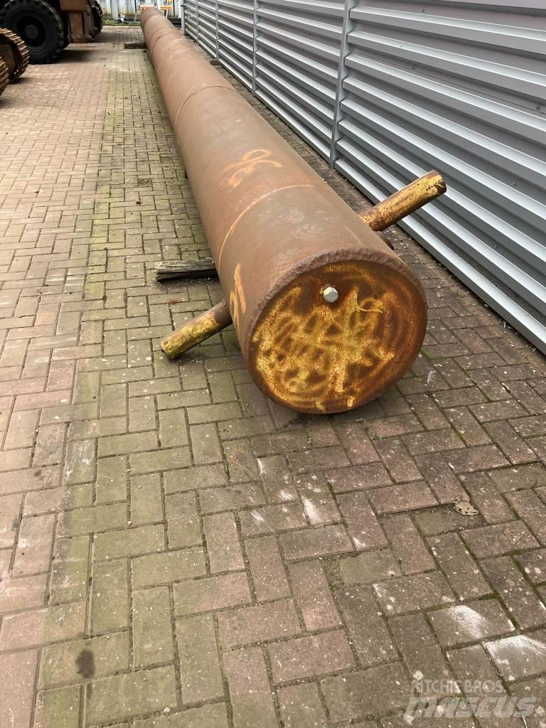  Spud leg 15 meter Tengeri kotrók
